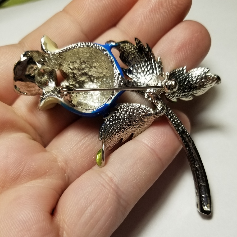 Extravagant VTG Blue Rose Brooch - Picture 8 of 8